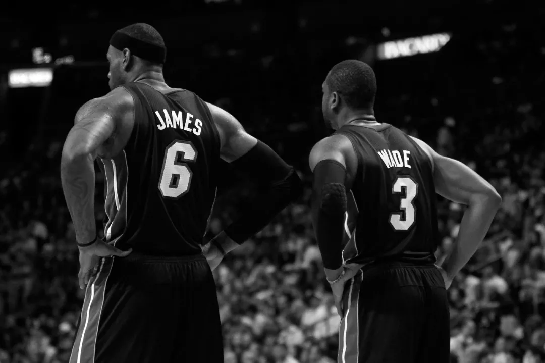 廷贝尔：厄德高是显而易见的领袖；无论如何战胜拜仁都是大事（廷贝尔：厄德高领袖气质毋庸置疑，无论方式如何，击败拜仁都意义重大）