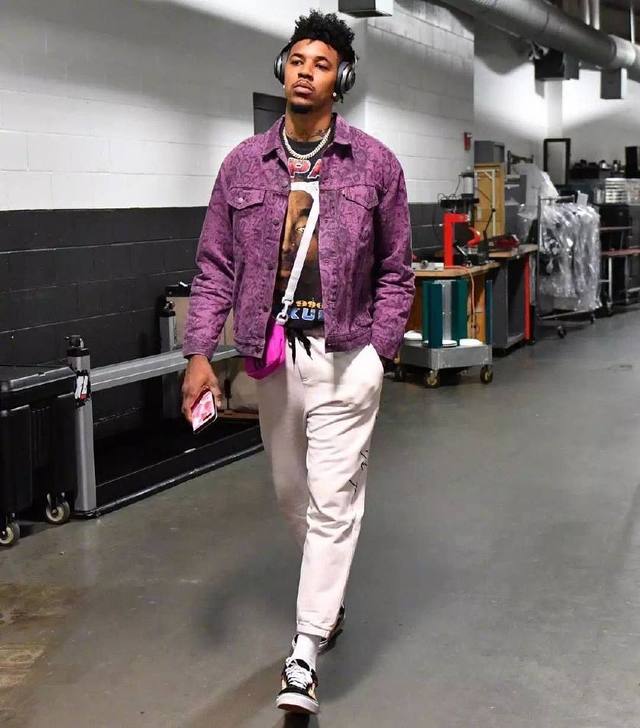 药厂高层谈滕哈赫：一开始选的方向就不太对，就算赢球也会解雇他（药厂高层：滕哈赫起步方向就错了，即使赢球也难免被解雇）