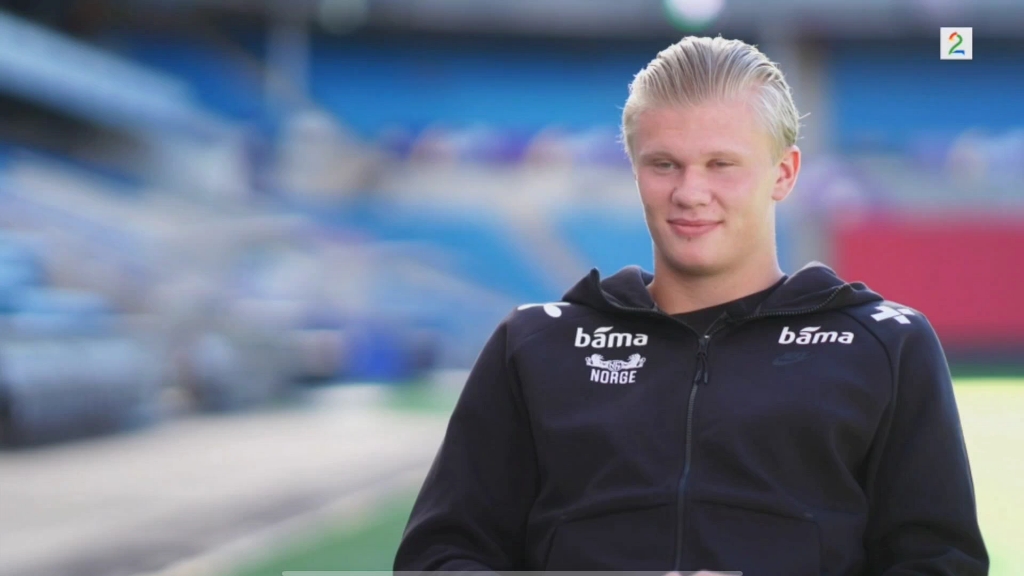 FIFPro最佳阵入围次数榜：梅西17次居首，姆巴佩6次进入前十（FIFPro最佳阵入围次数排名：梅西以17次领跑，姆巴佩6次跻身前十）