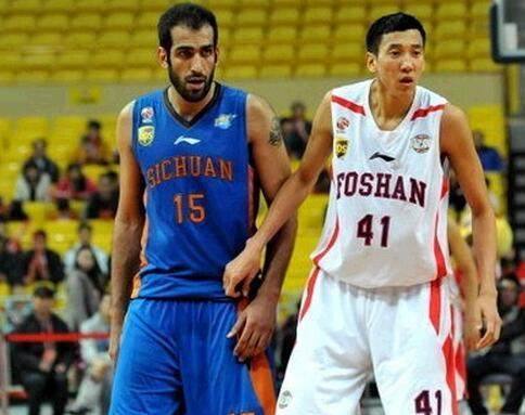 都灵vs科莫：杜万-萨帕塔、弗拉希奇首发，莫拉塔、尼科-帕斯出战（都灵对阵科莫：杜万-萨帕塔、弗拉希奇先发，莫拉塔与尼科-帕斯登场）