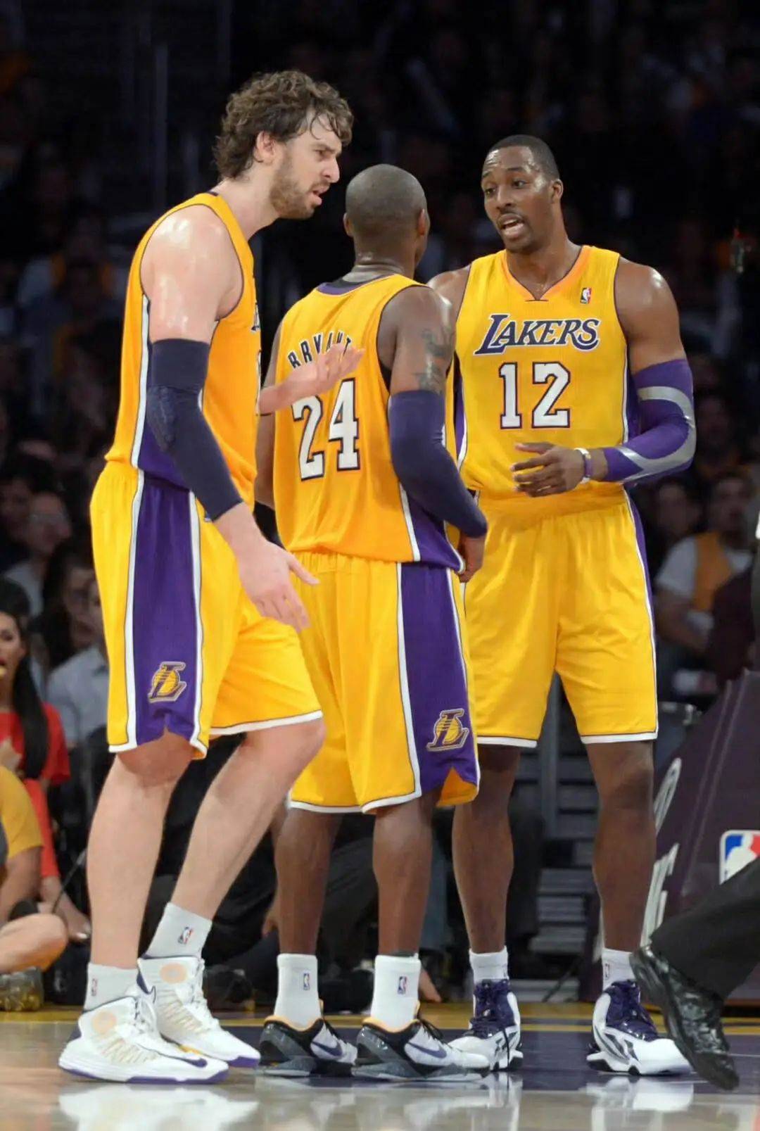 英媒：斯洛特帅位依然安全，但不能再出现完败森林这样的溃败（英媒：斯洛特帅位暂稳，但类似惨败森林的溃败不容再现）