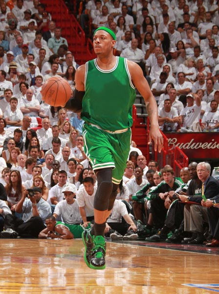 申花客战广岛三箭：吴曦领衔，米内罗、阿马杜、路易斯首发（申花客场对阵广岛三箭：吴曦率队，米内罗、阿马杜、路易斯首发出场）