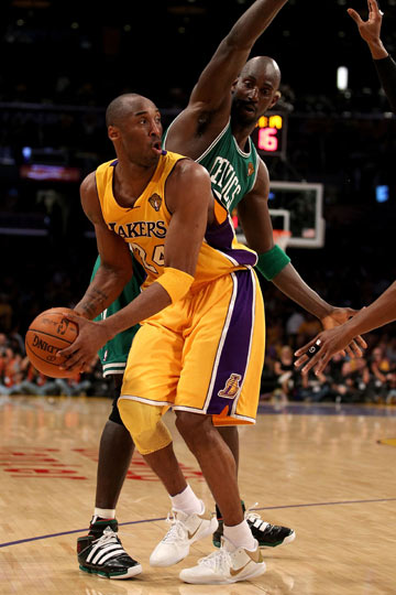 佩里西奇谈赢利物浦：球队表现很出色，首要目标是晋级淘汰赛（佩里西奇：击败利物浦展现球队出色发挥，首要任务是闯入淘汰赛）