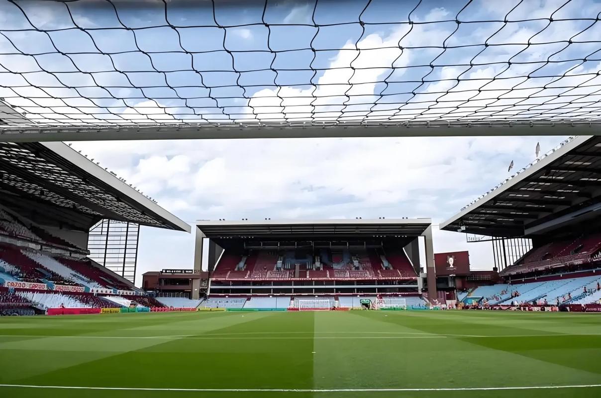 强势复苏！凯尔特人近12战10胜，排名飙升东部第三（绿军状态回暖，近12场豪取10胜，东部升至第三）