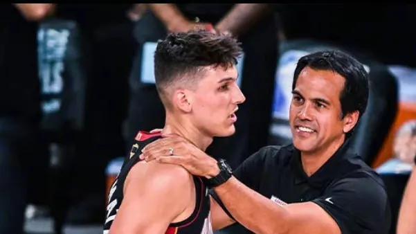 记者：恰尔汗奥卢右腿内收肌拉伤，阿切尔比右腿屈肌拉伤（记者称：恰尔汗奥卢右腿内收肌受伤，阿切尔比右腿屈肌拉伤）