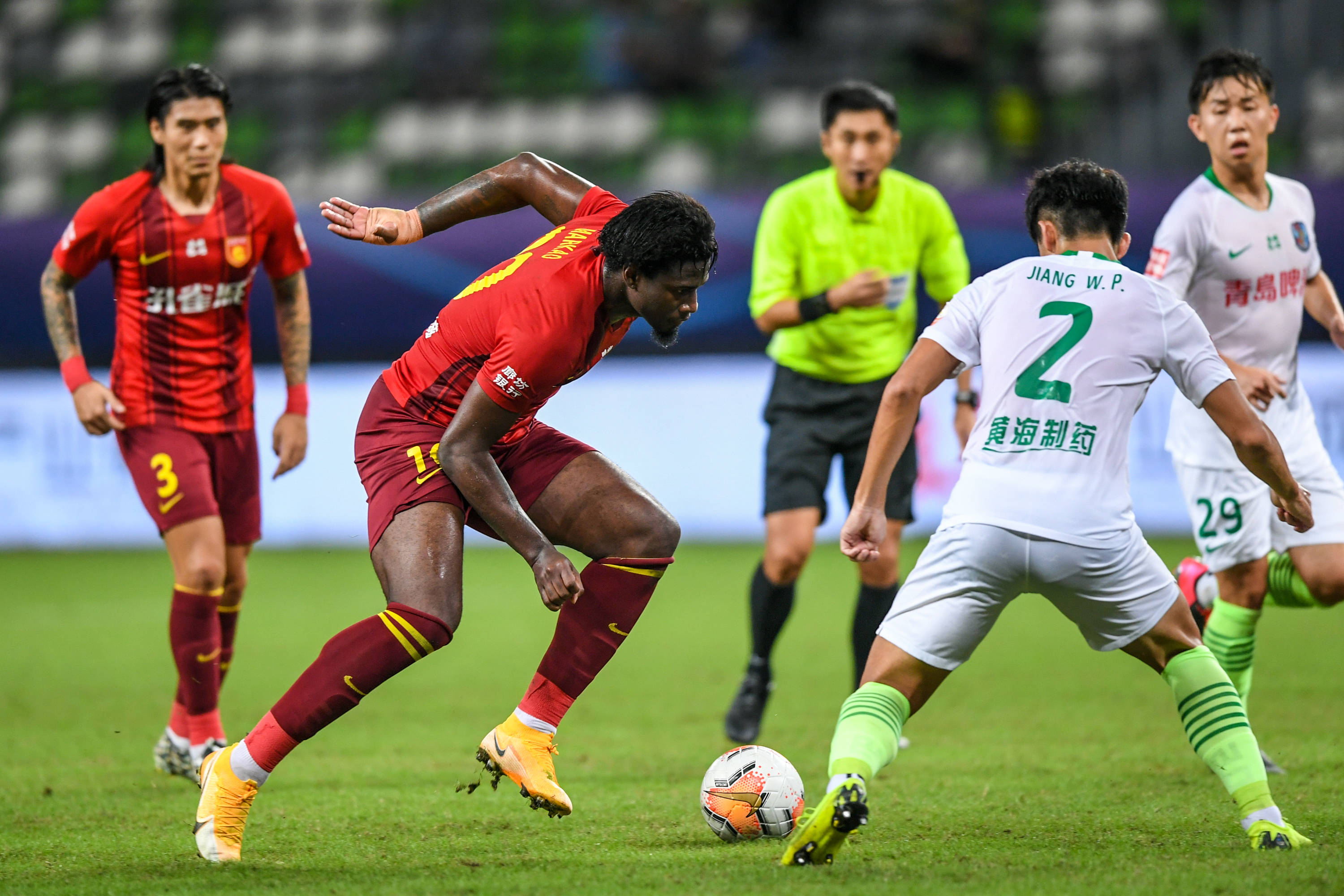 拜仁慕尼黑客场大胜多特蒙德（拜仁慕尼黑客场横扫多特蒙德）