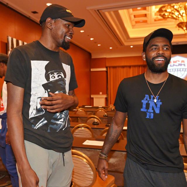 曼联上次击败热刺还是2022年10月，当时B费破门、C罗提前退场（曼联上一次战胜热刺要追溯到2022年10月：B费建功，C罗提前离场）